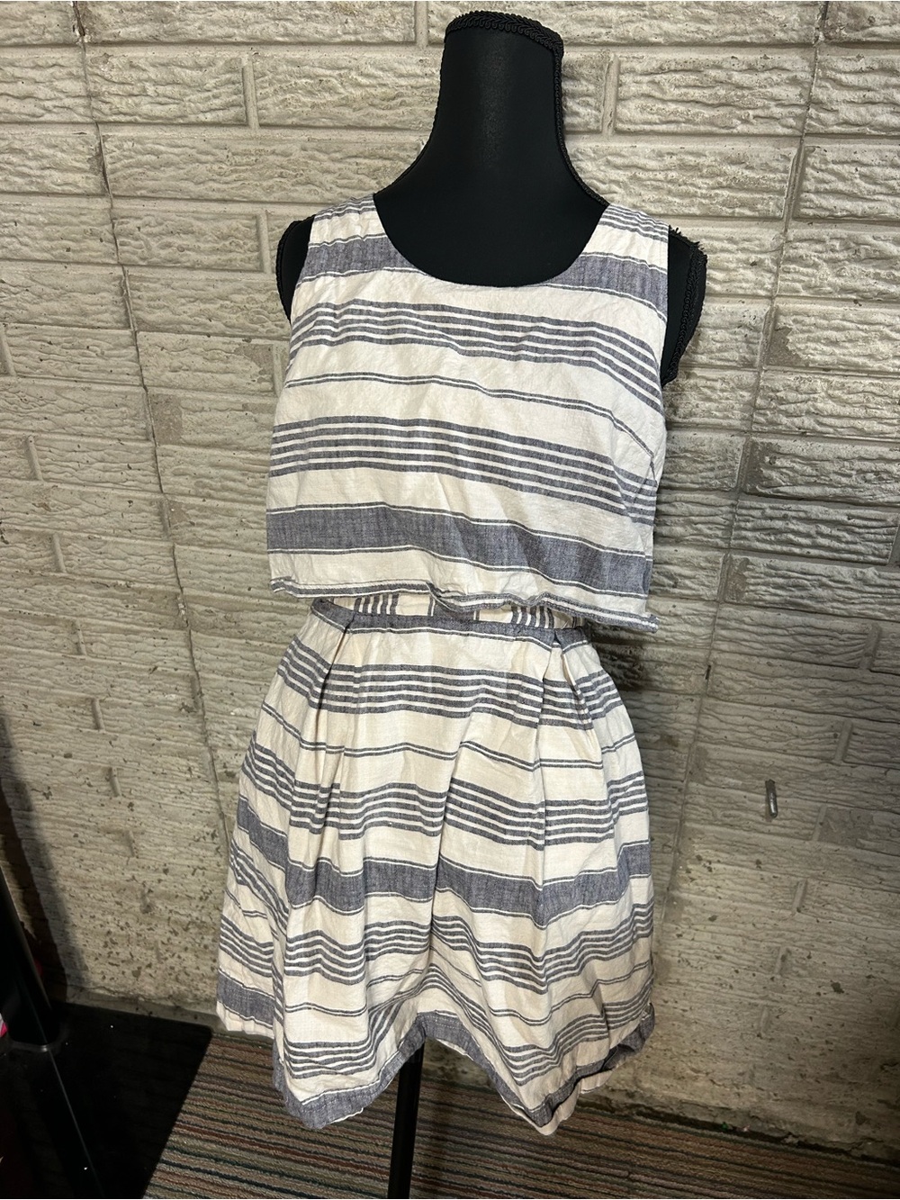 Madewell Striped Overlay Linen Blend Sleeveless Dress Flowy Back Zipper Sz 2